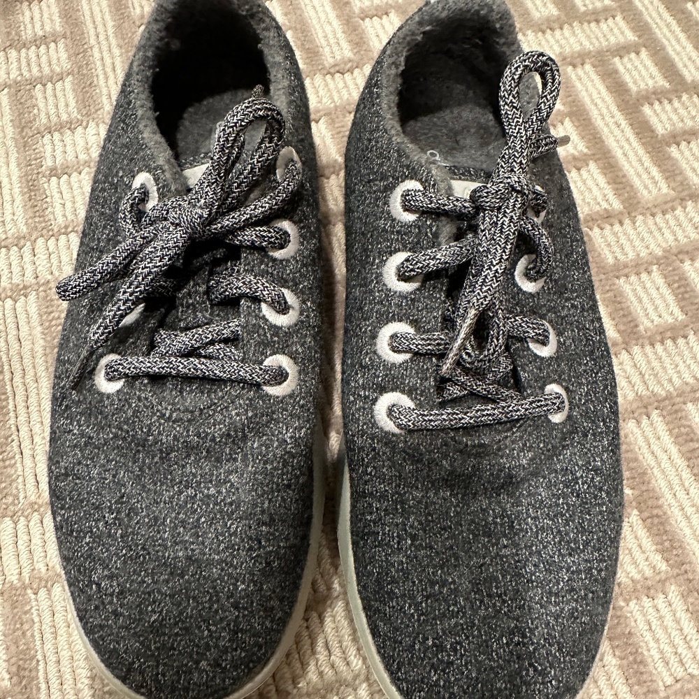 WOMEN'S ALLBIRDS GRAY WOOL RUNNERS SZ 8